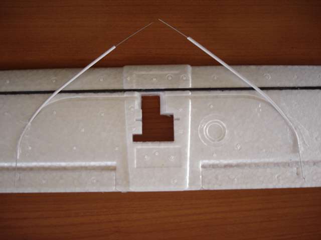 Pegado inicial de pushrods de los alerones