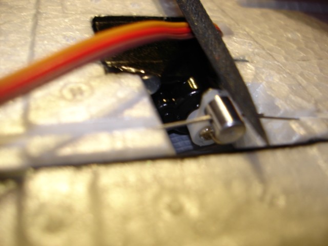 Limando brazo servo alerones